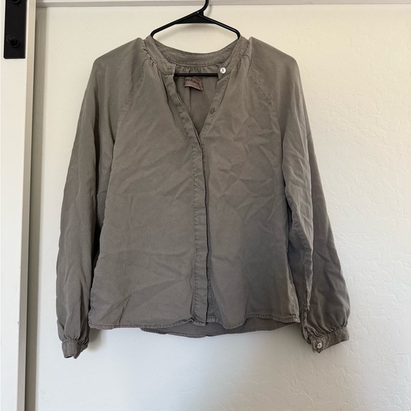 For The Republic Sage Green Button Down Blouse Soft Casual Womens Small - Picture 1 of 4